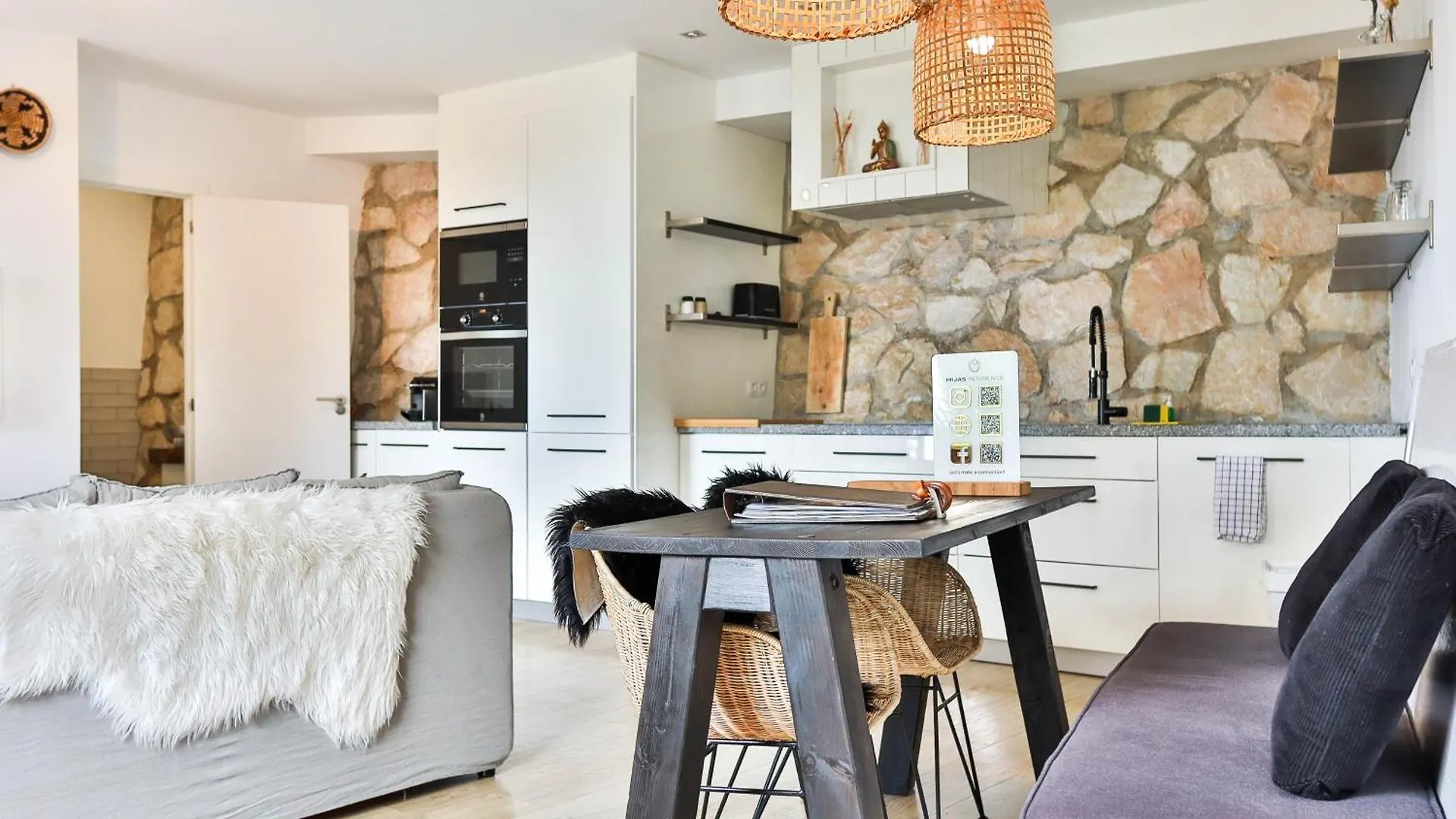 Mijas Residence 0*,